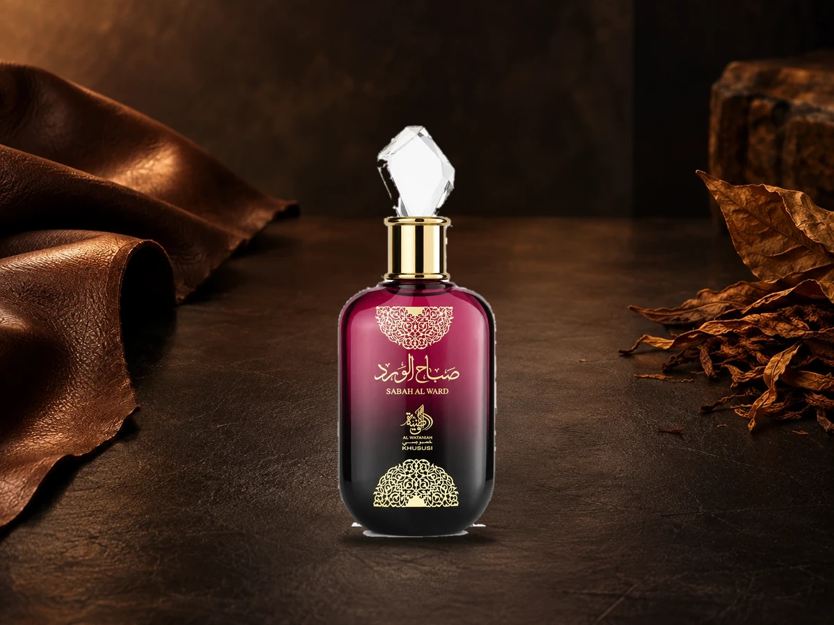 Frascos da Al Wataniah em cena editorial